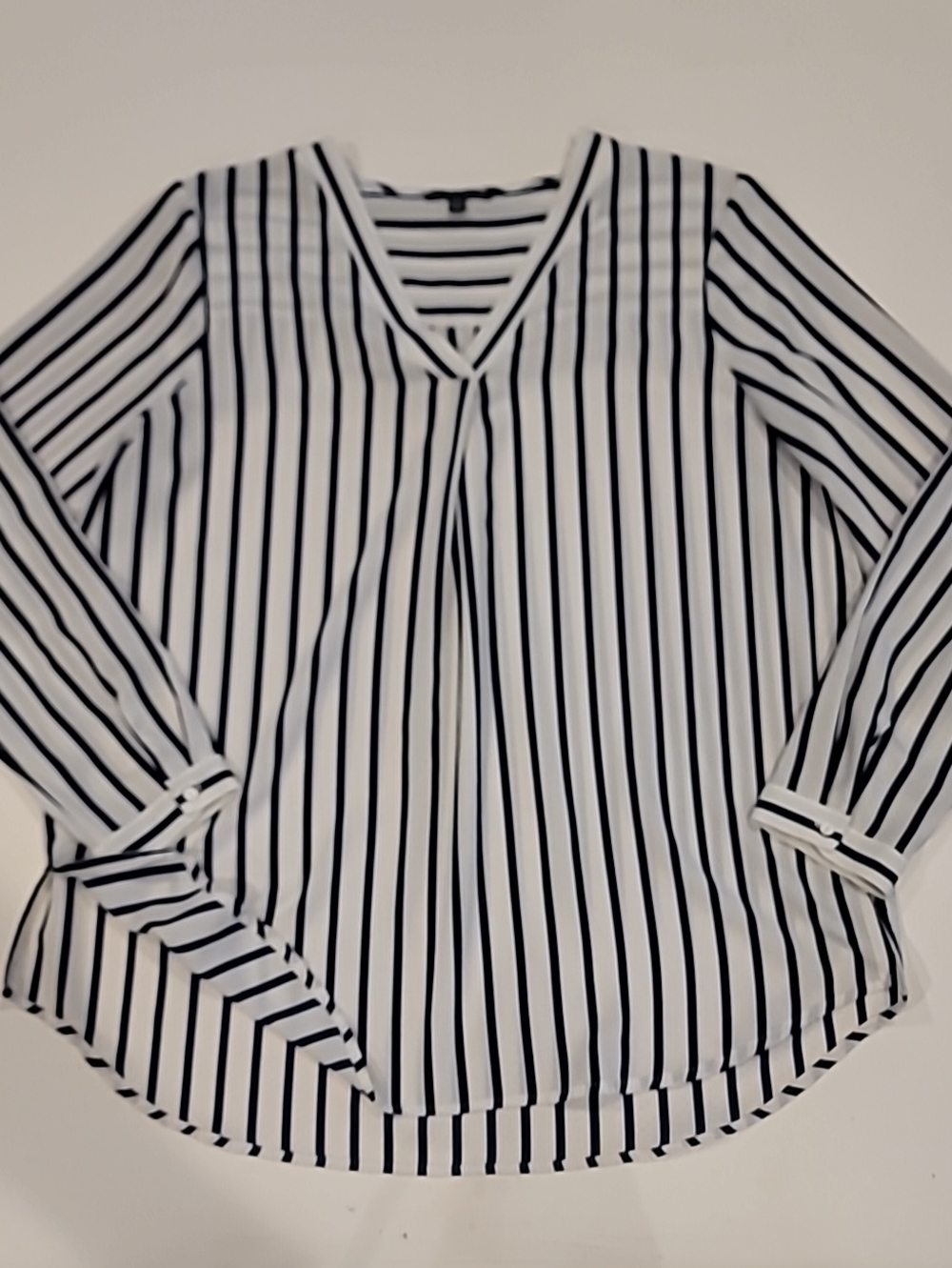 Adrianna Papell White and Navy Vertical Stripe V-Neck Blouse Large - Picture 4 of 11